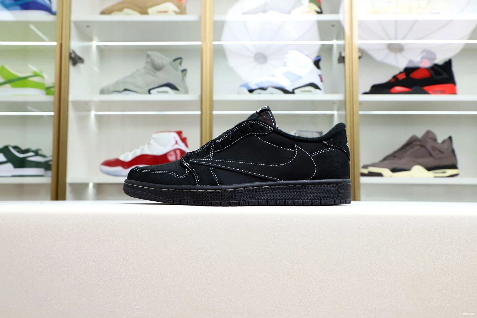 X NIKE SCOTT OG PHANTOM” 1 AIR “BLACK JORDAN LOW TRAVIS 0309